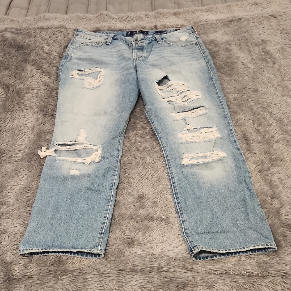 Hollister High Rise Distressed Jeans - Light Blue Size 31, New With Tag!